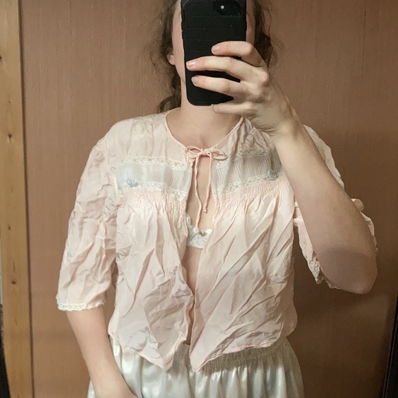 1950’s Silk Bed Jacket - Picture 2 of 12